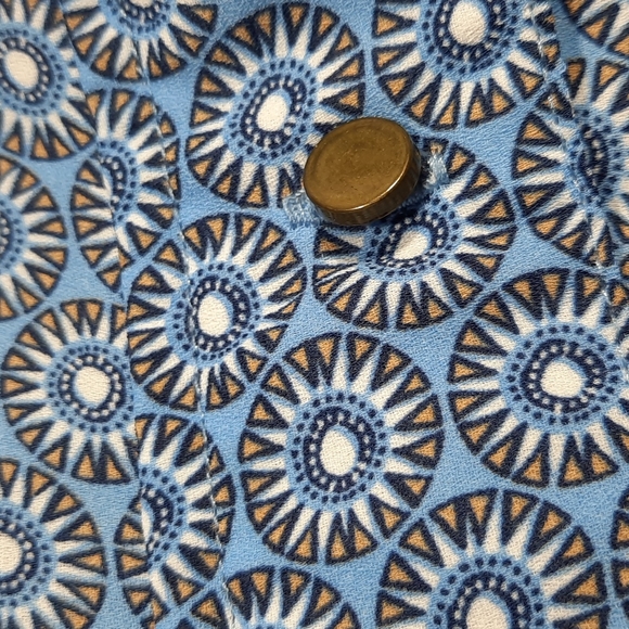 Dressbarn Plus Size 2X Womens Blouse Fall Top Blue Geometric roll button sleeves - Picture 12 of 13